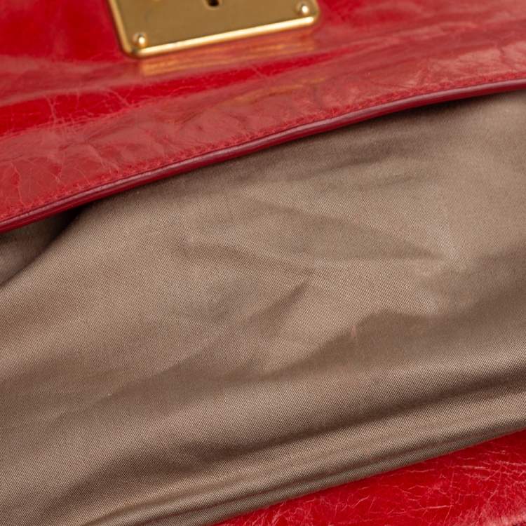 Pre Owned Miu Miu Ruby Leather Push Lock Clutch 