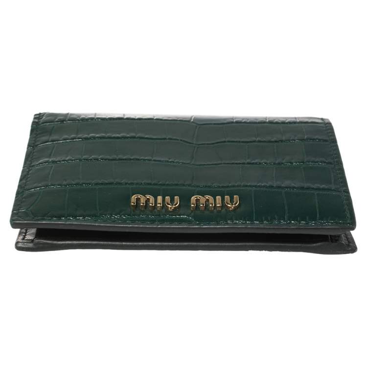 Pre Owned Miu Miu Green Croc Embossed Leather Bifold Wallet