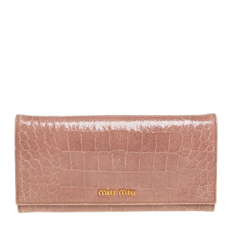 Pre Owned Miu Miu Beige Croc Embossed Patent Leather Flap Continental Wallet