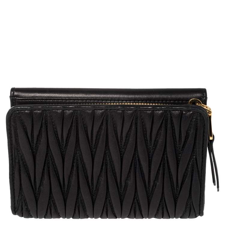 Pre Owned Miu Miu Black Matelasse Leather Flap Compact Wallet 