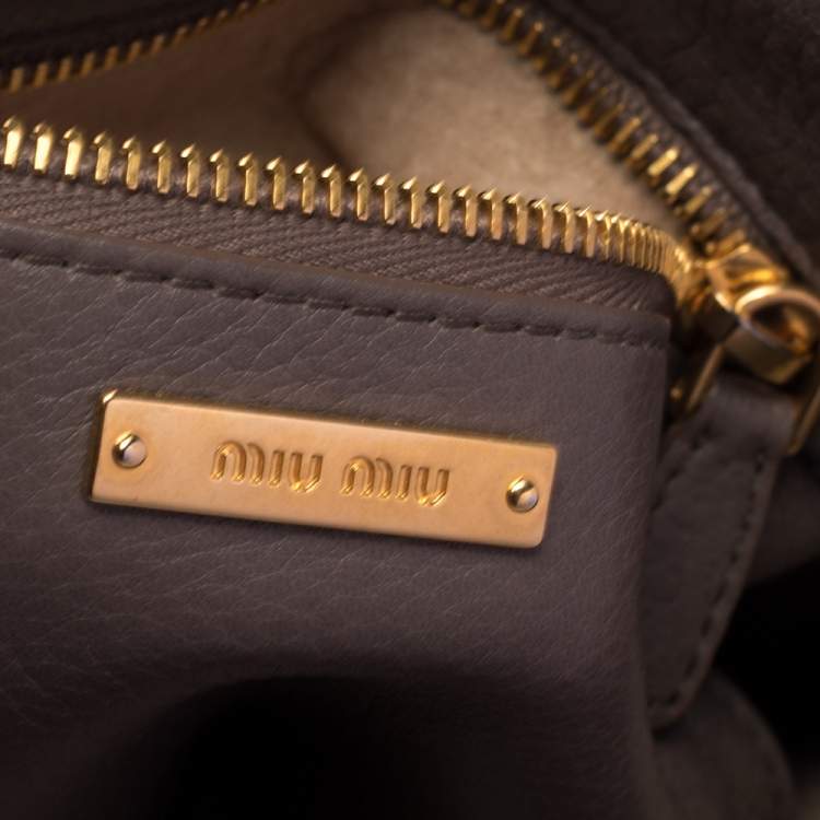 Pre Owned Miu Miu Grey Leather East West Pattina Cervo Messenger Bag