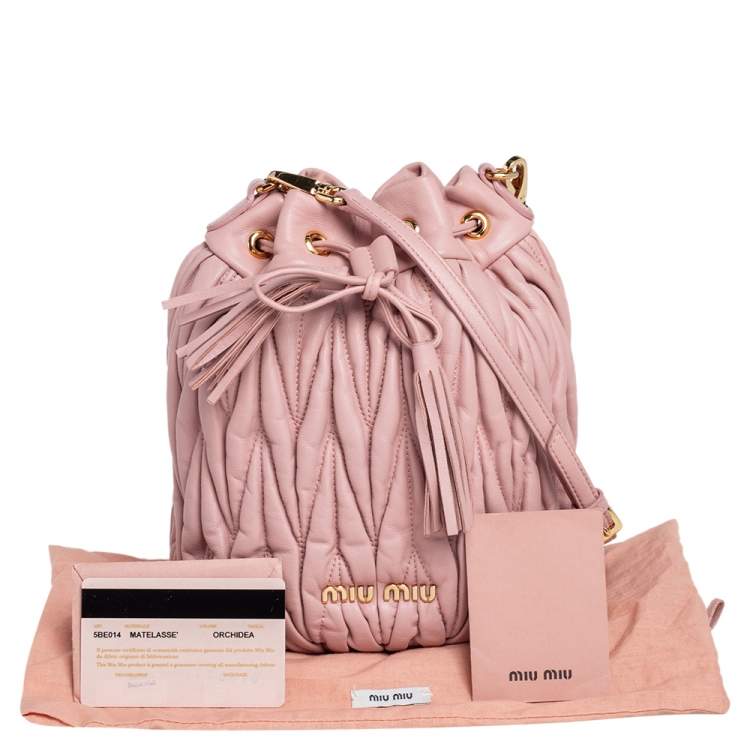 Pre Owned Miu Miu Pink Matelassé Leather Drawstring Bucket Bag