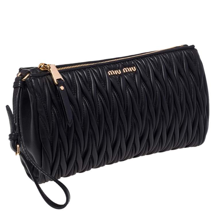 Pre Owned Miu Miu Black Matelassé Leather Wristlet Clutch