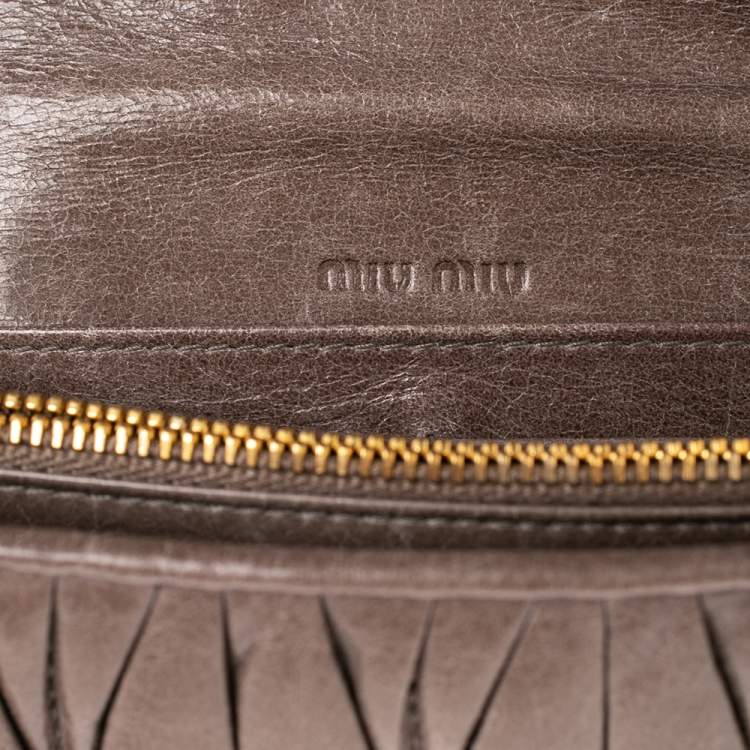 Pre Owned Miu Miu Grey Matelassé Leather Continental Wallet