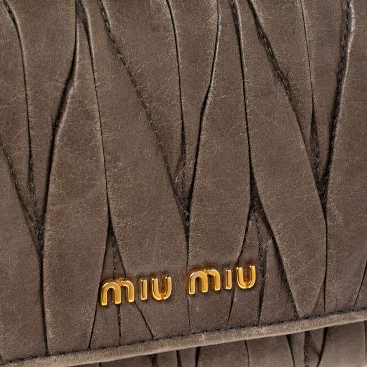 Pre Owned Miu Miu Grey Matelassé Leather Continental Wallet