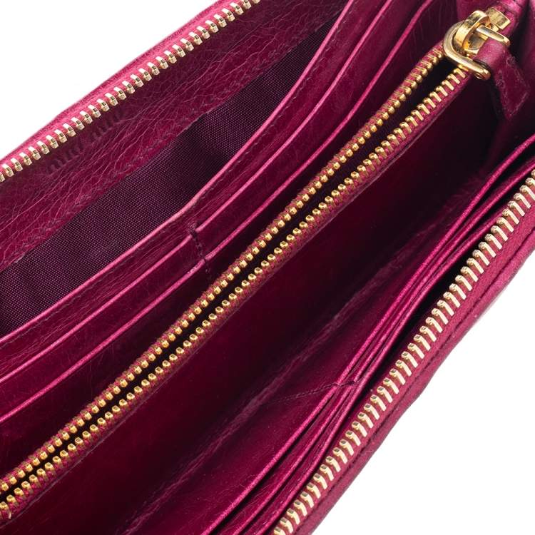 Pre Owned Miu Miu Pink Leather Matelassé Zip Around Wallet
