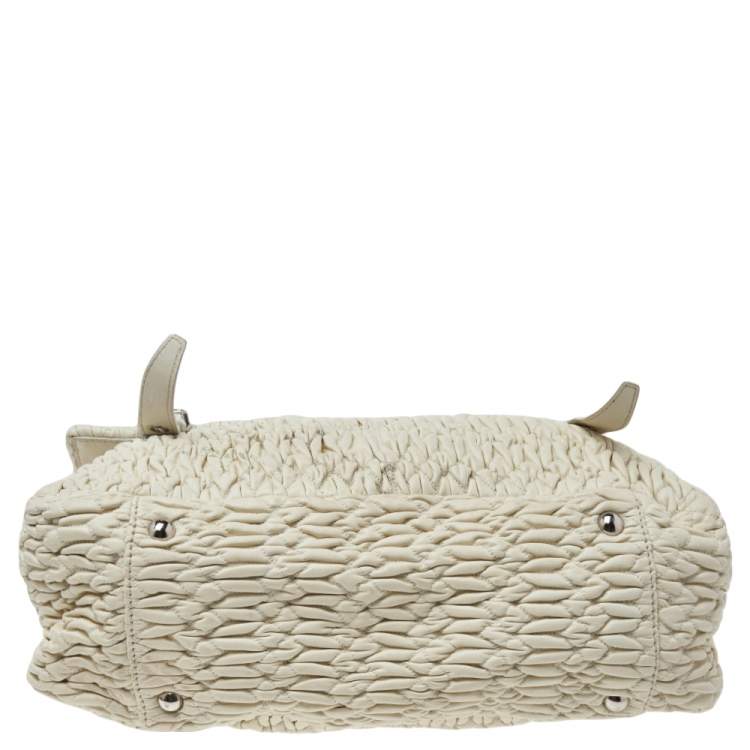 Pre Owned Miu Miu White Matelassé Nappa Leather Turnlock Top Handle Bag