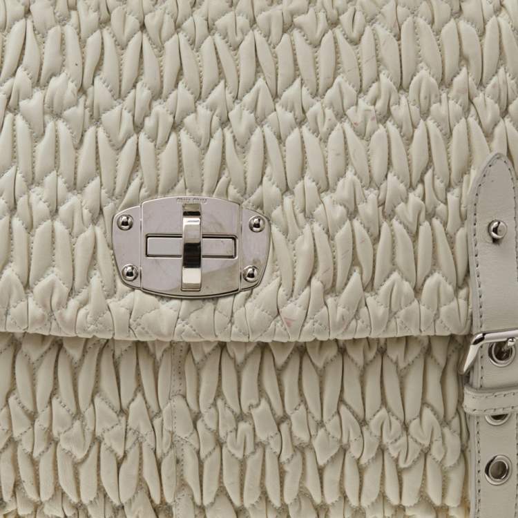 Pre Owned Miu Miu White Matelassé Nappa Leather Turnlock Top Handle Bag
