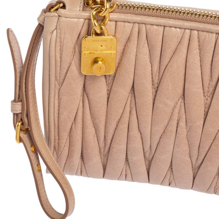 Pre Owned Miu Miu Beige Matelasse Lux Leather Zip Wristlet Clutch