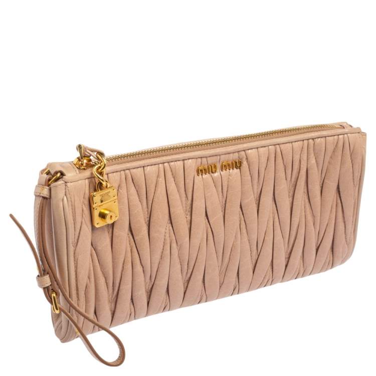 Pre Owned Miu Miu Beige Matelasse Lux Leather Zip Wristlet Clutch