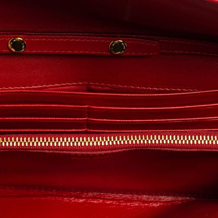Pre Owned Miu Miu Red Matelasse Leather Flap Wallet On Chain
