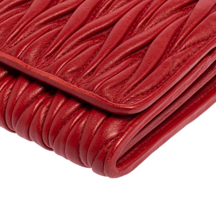 Pre Owned Miu Miu Red Matelasse Leather Flap Wallet On Chain
