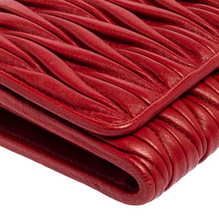 Pre Owned Miu Miu Red Matelasse Leather Flap Wallet On Chain