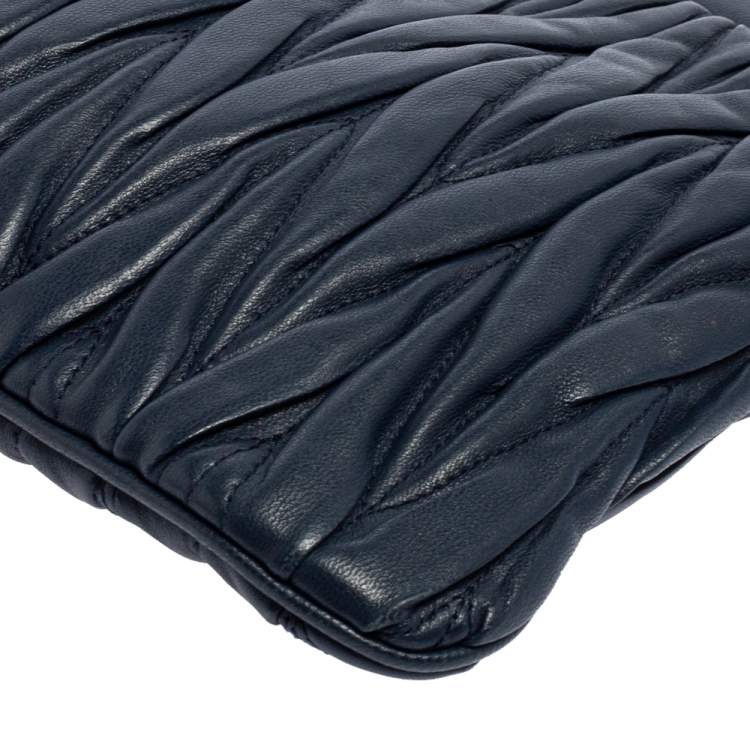 Pre Owned Miu Miu Blue Matelassé Leather Clutch
