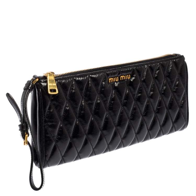 Pre Owned Miu Miu Black Matelassé Leather Zip Wristlet Clutch