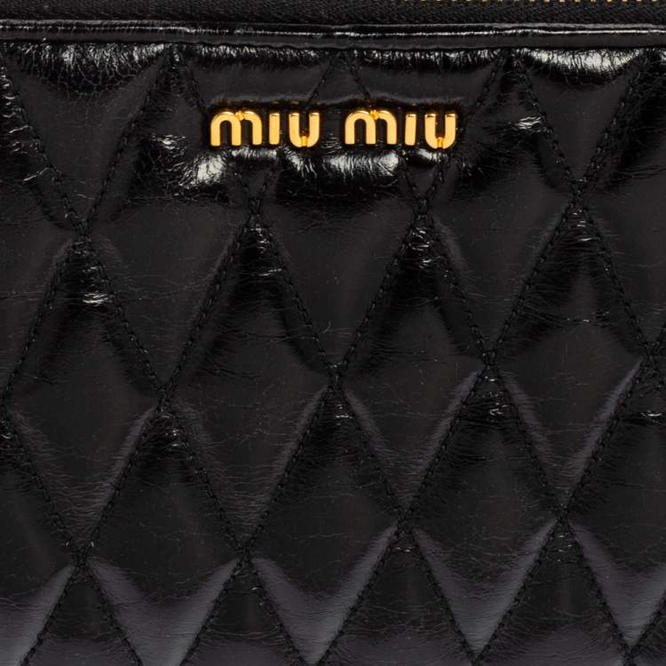 Pre Owned Miu Miu Black Matelassé Leather Zip Wristlet Clutch