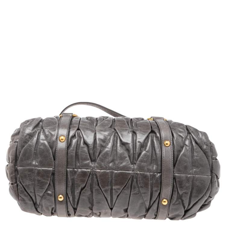 Pre Owned Miu Miu Grey Matelassé Leather Zip Tote