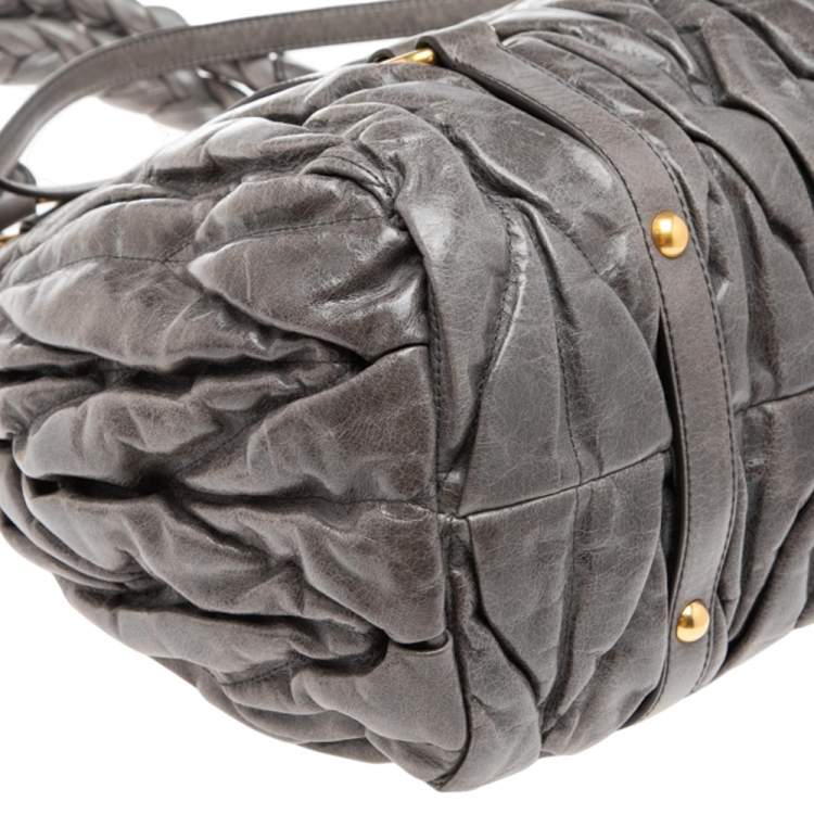 Pre Owned Miu Miu Grey Matelassé Leather Zip Tote