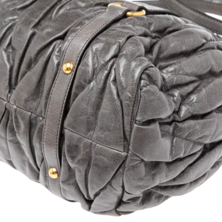 Pre Owned Miu Miu Grey Matelassé Leather Zip Tote