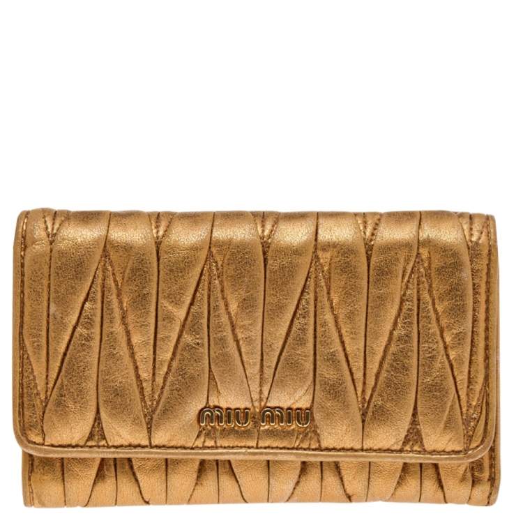 miu miu trifold wallet