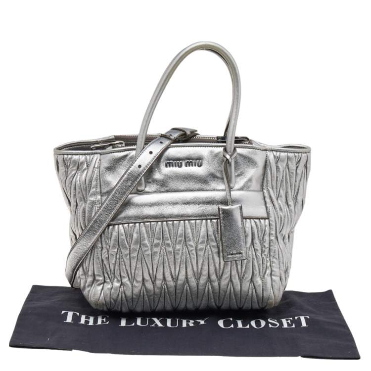 Pre Owned Miu Miu Silver Matelassé Leather Tote
