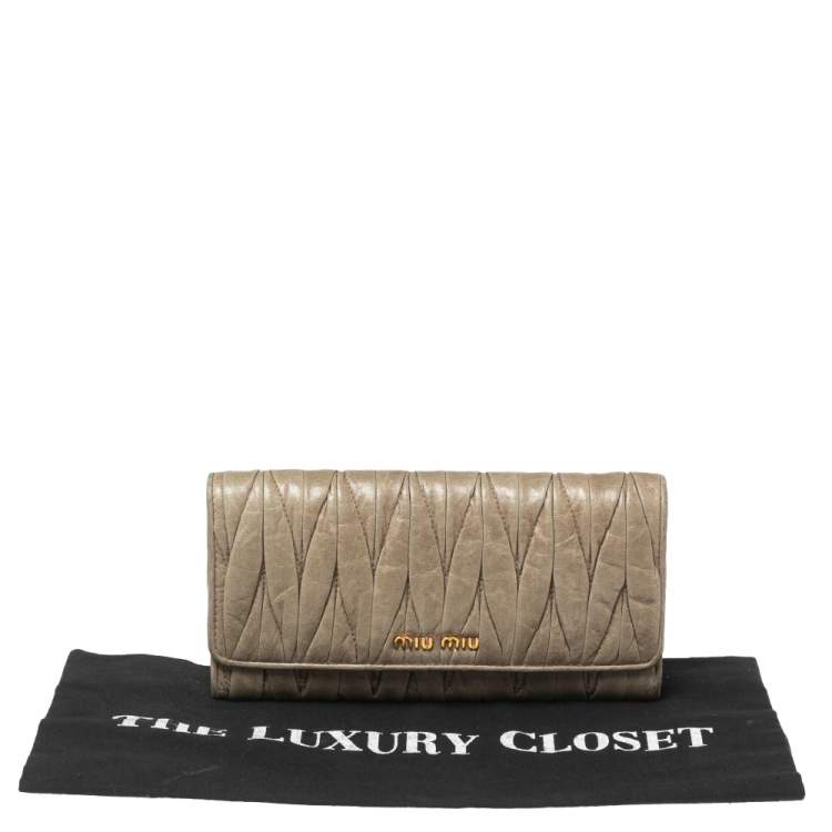 Pre Owned Miu Miu Pale Green Matelassé Leather Flap Continental Wallet
