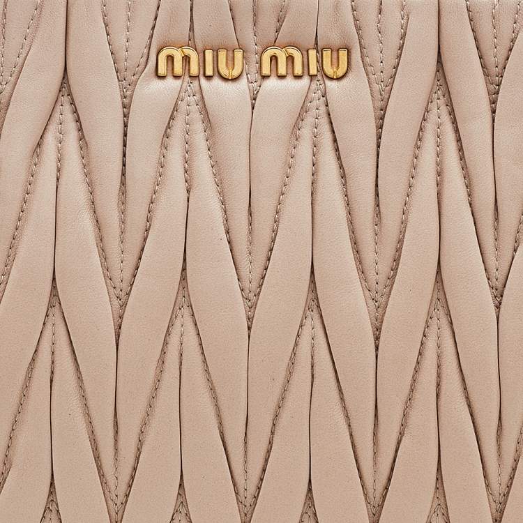 Pre Owned Miu Miu Beige Matelassé Leather Pouch 