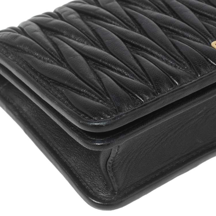 Pre Owned Miu Miu Black Matelassé Leather Chain Clutch