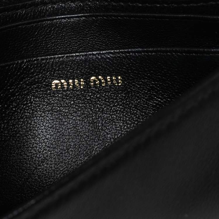 Pre Owned Miu Miu Black Matelassé Leather Chain Clutch