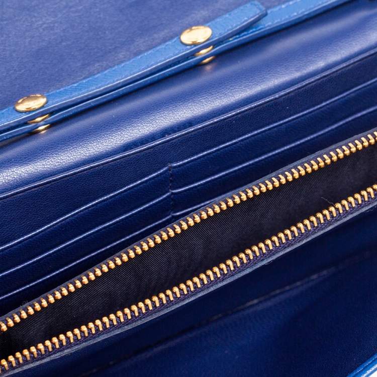 Pre Owned Miu Miu Two Tone Blue Matelassé Leather Chain Clutch