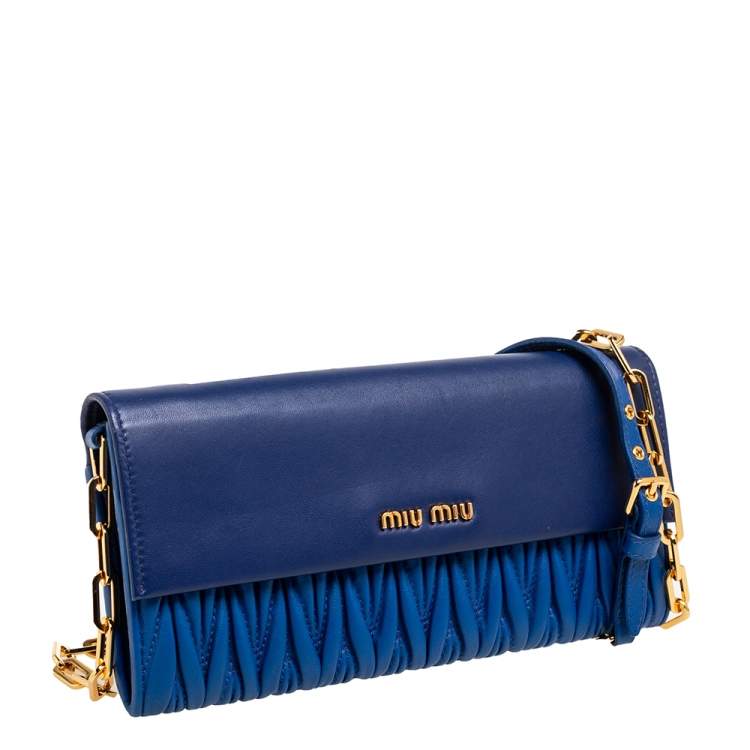 Pre Owned Miu Miu Two Tone Blue Matelassé Leather Chain Clutch