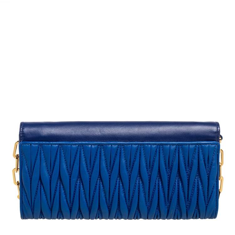 Pre Owned Miu Miu Two Tone Blue Matelassé Leather Chain Clutch