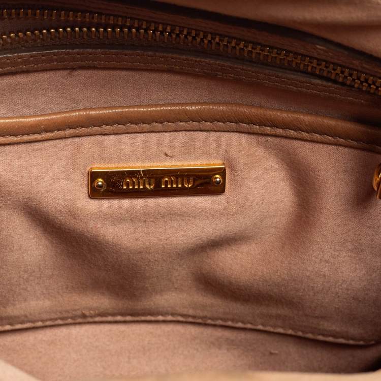 Pre Owned Miu Miu Beige Leather Matelassé Clasp Clutch