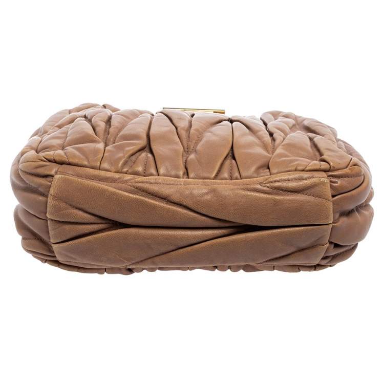 Pre Owned Miu Miu Beige Leather Matelassé Clasp Clutch