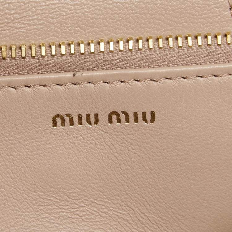 Pre Owned Miu Miu Beige Matelasse Leather Phone Crossbody Bag