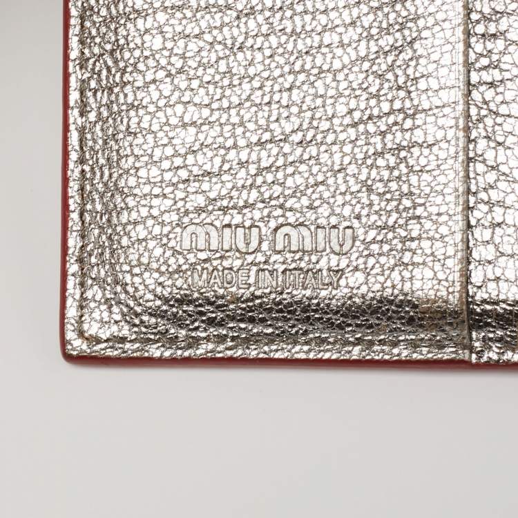 Pre Owned Miu Miu Silver Madras Leather Heart Compact Wallet
