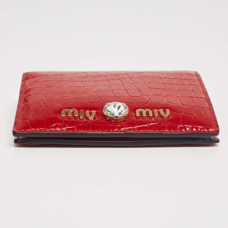 Pre Owned Miu Miu Red Croc Embossed Patent Leather Crystal Embellished Bifold Wallet