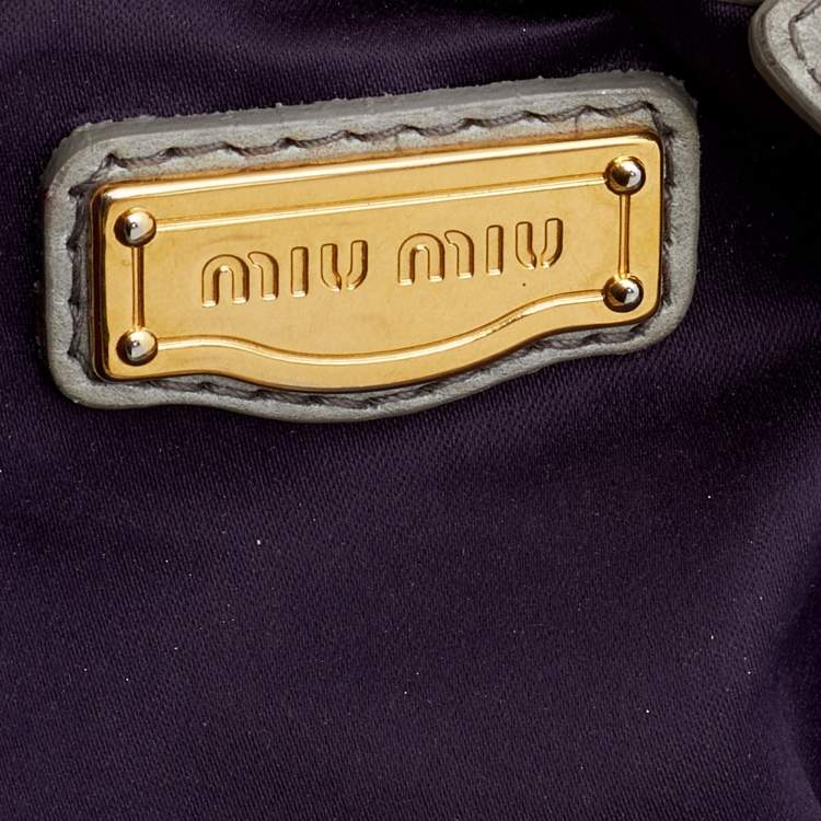 Pre Owned Miu Miu Grey Matelassé Leather Hobo