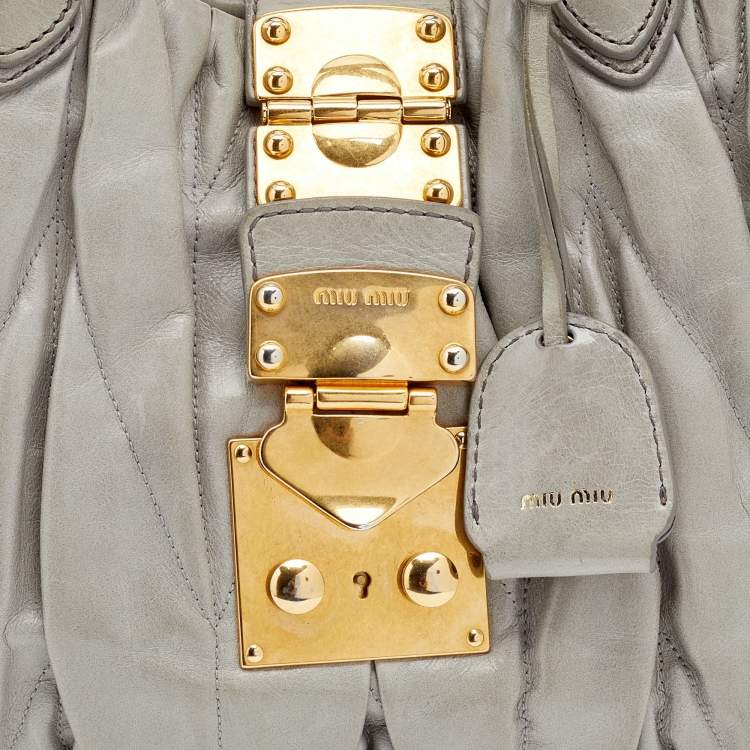 Pre Owned Miu Miu Grey Matelassé Leather Hobo