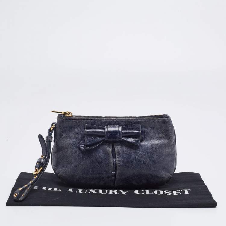 Pre Owned Miu Miu Navy Blue Leather Bow Wristlet Clutch