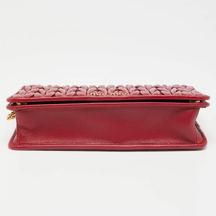 Pre Owned Miu Miu Red Matelassé Leather Flap Chain Clutch