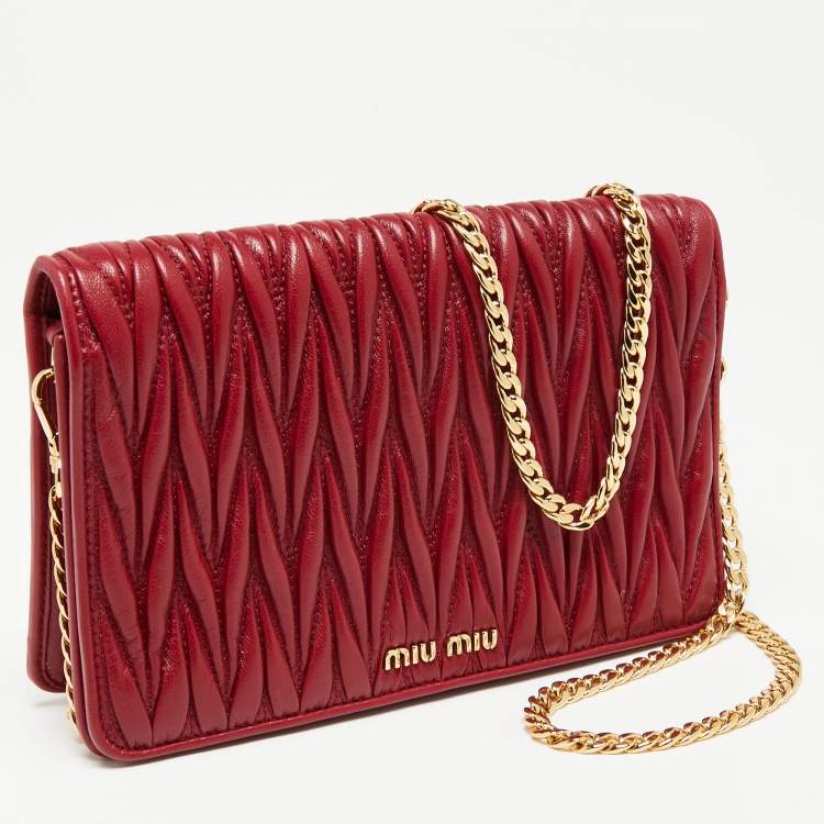 Pre Owned Miu Miu Red Matelassé Leather Flap Chain Clutch