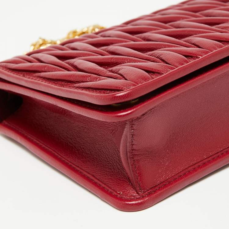 Pre Owned Miu Miu Red Matelassé Leather Flap Chain Clutch