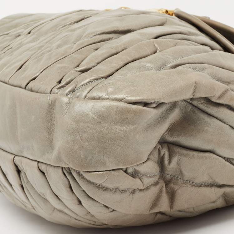 Pre Owned Miu Miu Beige Matelasse Glossy Leather Coffer Bag