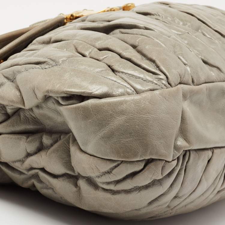 Pre Owned Miu Miu Beige Matelasse Glossy Leather Coffer Bag