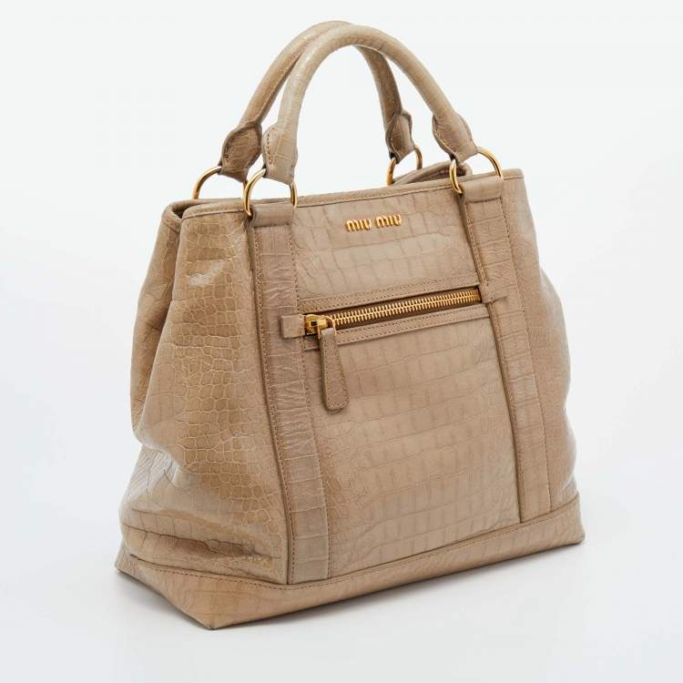Pre Owned Miu Miu Beige Croc Embossed Patent Leather Front Zip Tote