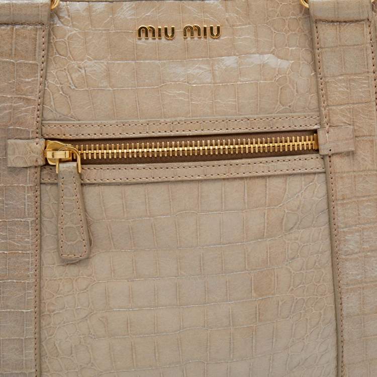 Pre Owned Miu Miu Beige Croc Embossed Patent Leather Front Zip Tote