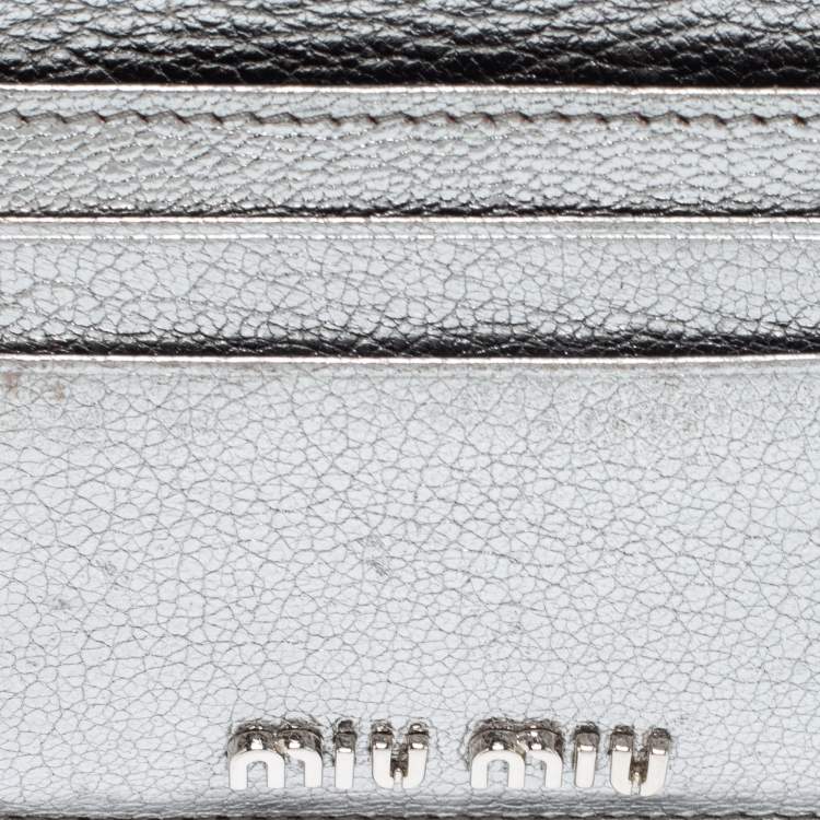 Pre Owned Miu Miu Metallic Silver Leather Zip Card Holder
