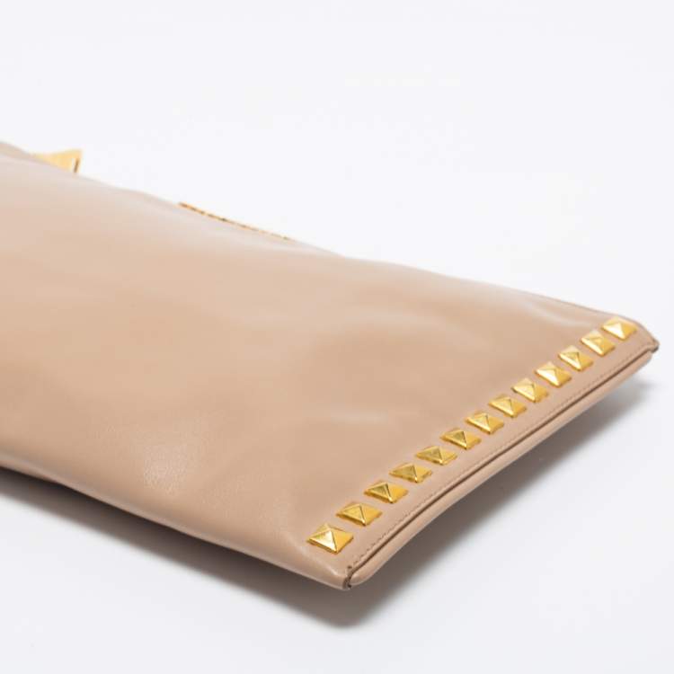 Pre Owned Miu Miu Beige Leather Studded Clutch