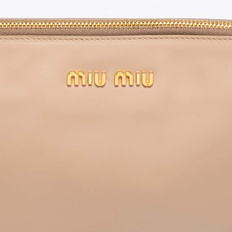 Pre Owned Miu Miu Beige Leather Studded Clutch